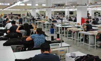 Tekstil Fabrikamızda, Atkı, Buff, Bandana, Fular, Giyim, Toka, Uyku Bandı, Kırlent, Ev Tekstili, Yastık,